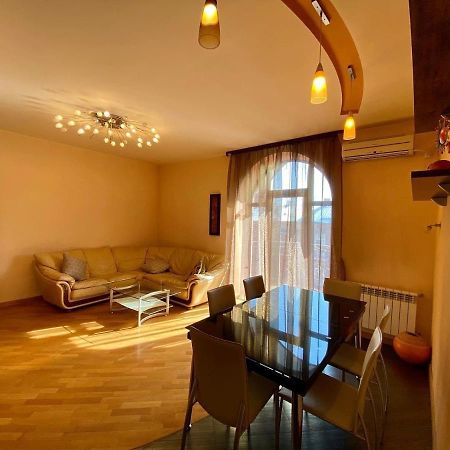 City Center Cute Flat 3 Rooms Yerevan Exterior foto