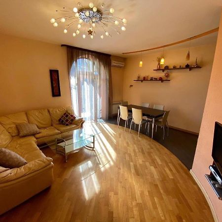 City Center Cute Flat 3 Rooms Yerevan Exterior foto