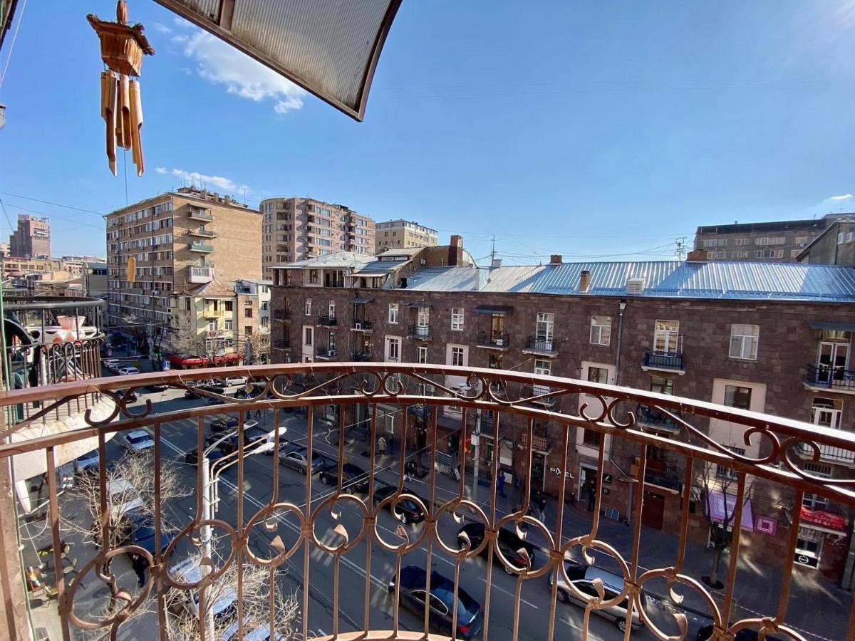 City Center Cute Flat 3 Rooms Yerevan Exterior foto