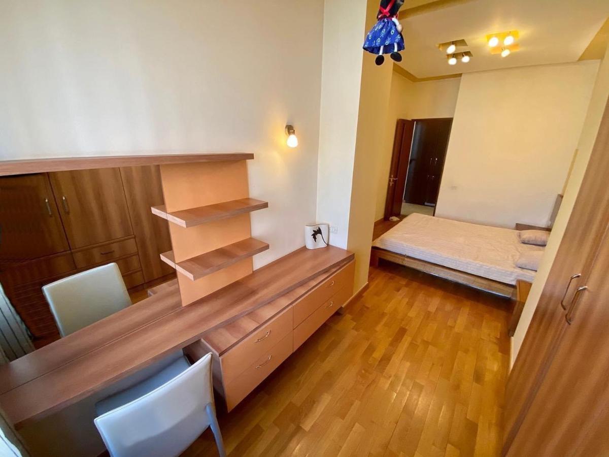 City Center Cute Flat 3 Rooms Yerevan Exterior foto
